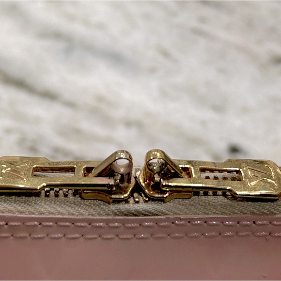 Louis Vuitton Authentic Vernis Leather Pink Alma Bag - Picture 6 of 14